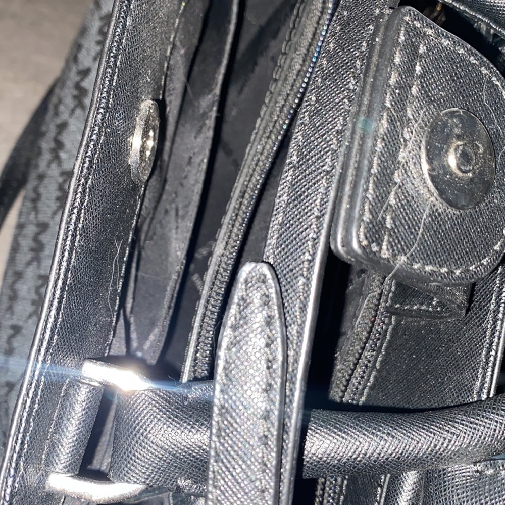 Michael Kors - Picture 3 of 4